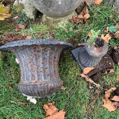 Sale Photo Thumbnail #158: Antique cast iron garden urn - needs a threaded rod to hold together