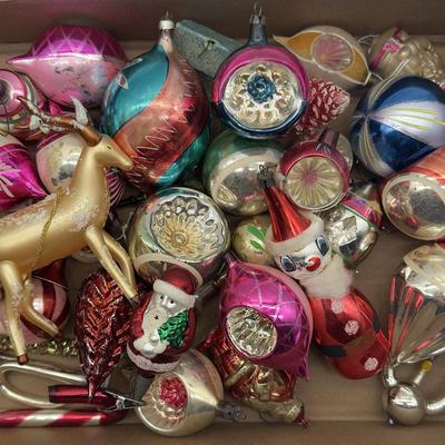 Sale Photo Thumbnail #27: Vintage glass Christmas ornaments