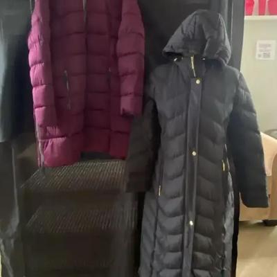 Ellen Tracy L & Flexsi XL Long Hooded Puffer Coats
