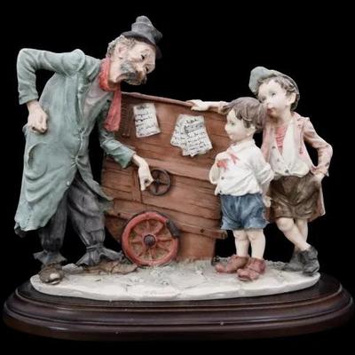 Giuseppe Armani Organ Grinder Figurine / Sculpture