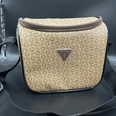 Guess Insulated Lunch Bag