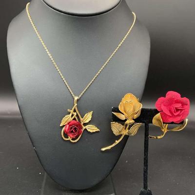 Gold Tone Rose Necklace With Two Rose Broaches