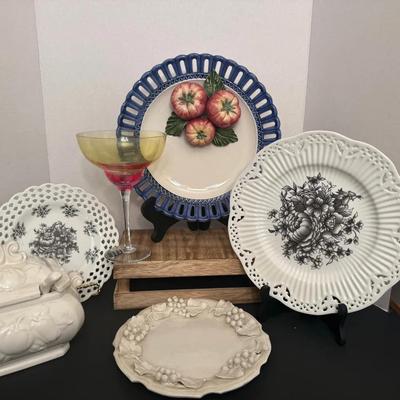 Mixed Lot Kitchen Plates Tureen Glasses Collectibles
