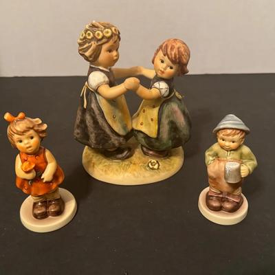 Hummel Lot Of 3 With Boxes 