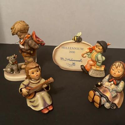 M I Hummel Figurine Lot Of 4 With Boxes