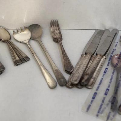 Mix Lot Vintage Silverware Oneida Roger’s Bros Deepsilver
