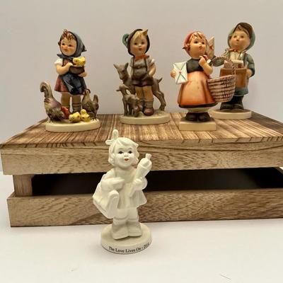 Hummel Mix Lot Of Five