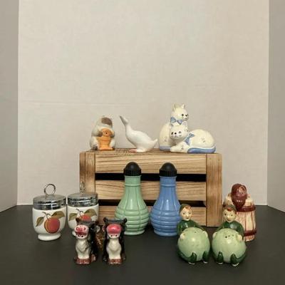 Mixed Lot Salt And Pepper Sets, Figurines And Decor