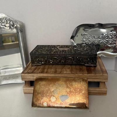 Mixed Lot Of Four Jewelry Boxes And Trinket Trays