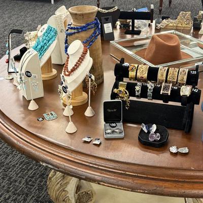 Sale Photo Thumbnail #11