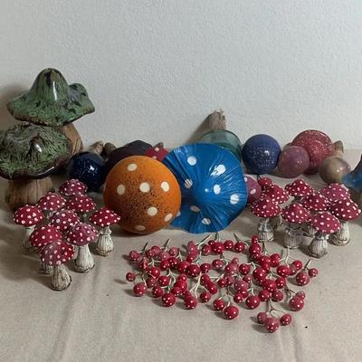 Mushroom Decor Lot Six (Stick Em In The Ground And More)