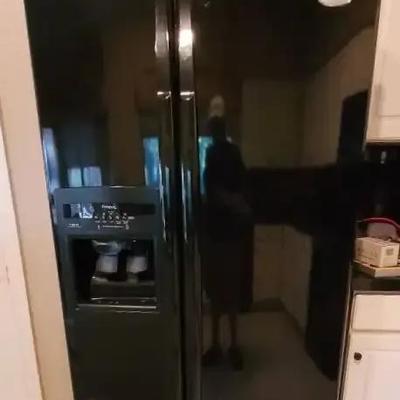 Whirlpool Gold Side By Side Fridge/Freezer