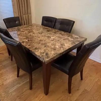 Kitchen Table And 6 Chairs