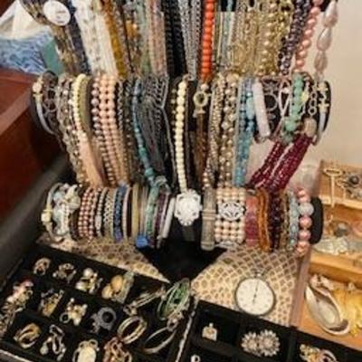 Sale Photo Thumbnail #121