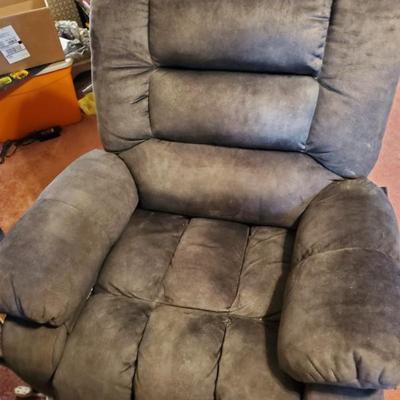 HEAT/MASSAGE RECLINER