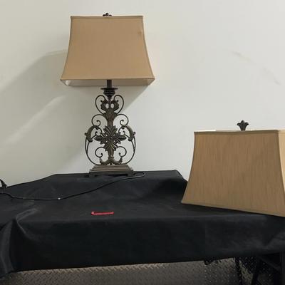BM730 Table Lamp