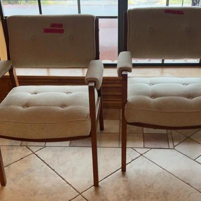 BM112 2 Accessory Chairs