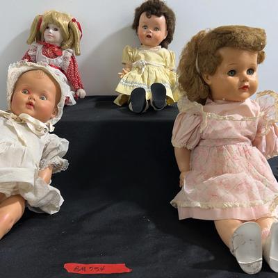 BM754 Antique Play Dolls