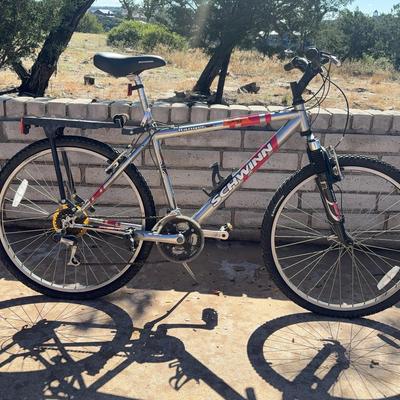 BM400 Schwinn Ranger Mountain Bike 