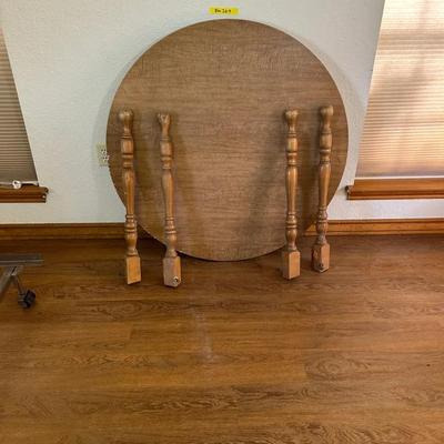 BM209 Classic Circular Dining Table