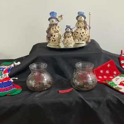 BM765 Glass Christmas Decorations & Mittens 
