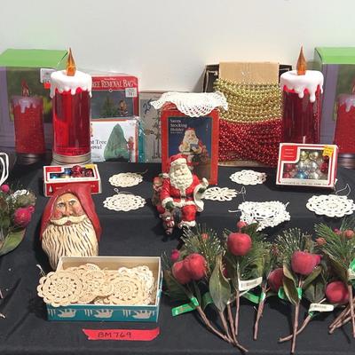 BM770 Holiday Decor