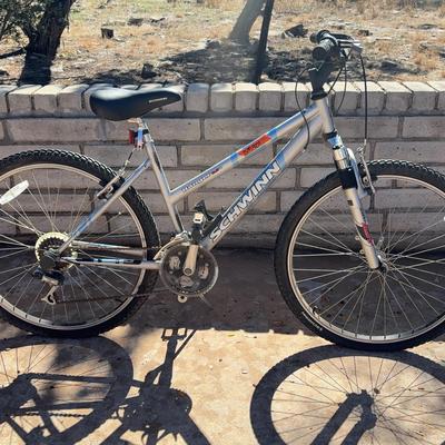 BM401 Schwinn Ranger 2.6 Mountain Bike 