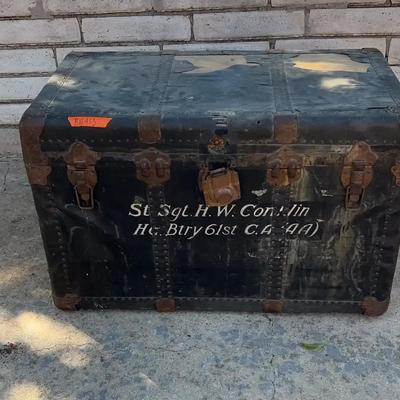 BM413 Vintage Military Footlocker 