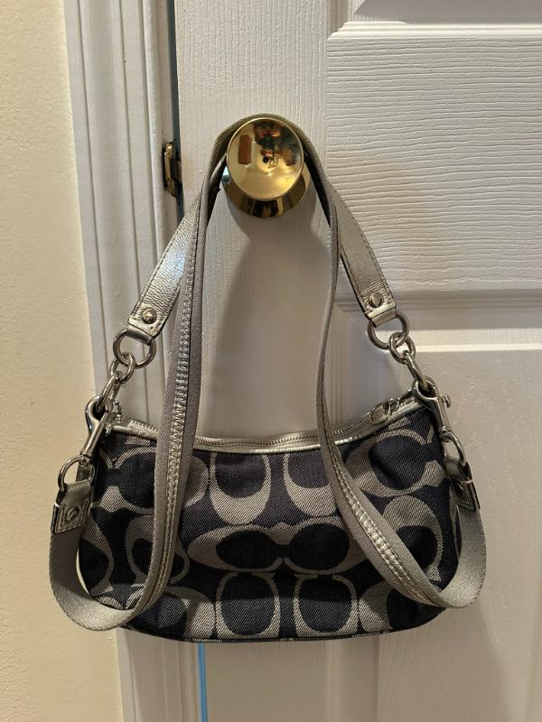 Sale Photo Thumbnail #327