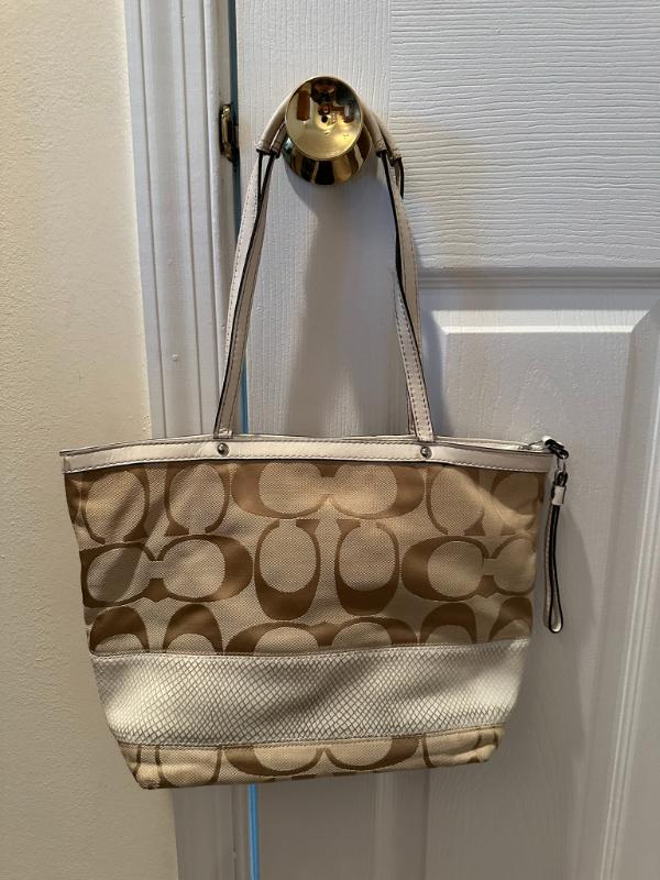 Sale Photo Thumbnail #335