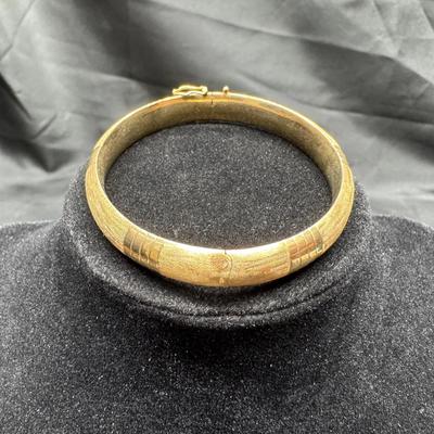 14K Yellow Gold Bangle Bracelet | Textured Matte Finish | 10.17g Total Weight