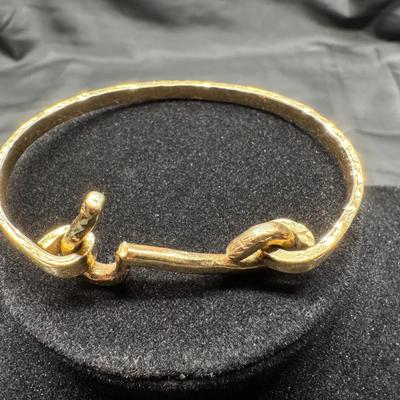 14K Yellow Gold Hammered Hook & Loop Bracelet | 20.24g Total Weight