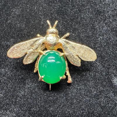 14K Yellow Gold Bee Brooch with Green Stone | 6.72g Total Weight