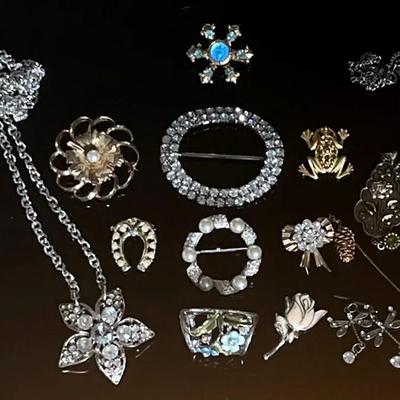 Vintage Brooches with Kramer and Pendant Necklaces