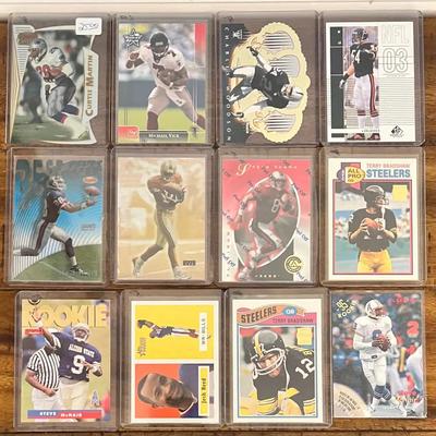 12 - Collectible Football Cards - Vick, McNair Rookies