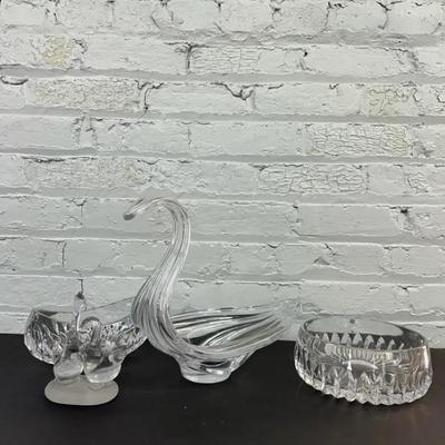 Cofrac French Glass Swan Centerpiece with Figurine and Heavy Glass Bowls