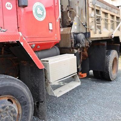 Sale Photo Thumbnail #142