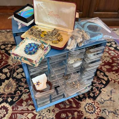 Sale Photo Thumbnail #112