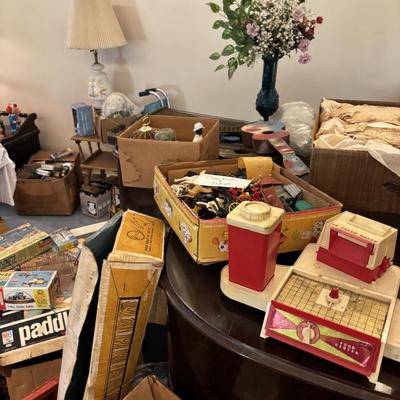 Estate sale photo