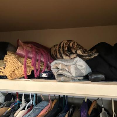 Sale Photo Thumbnail #172