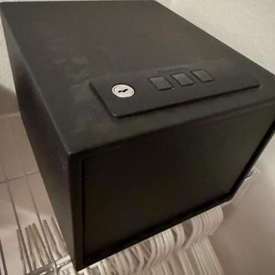 Sale Photo Thumbnail #122