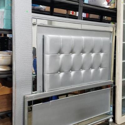 Sale Photo Thumbnail #136