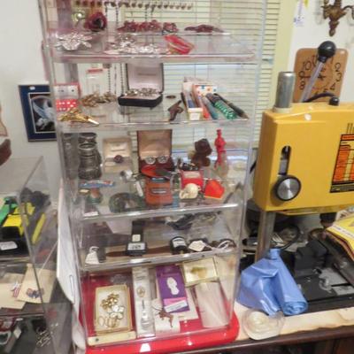 Sale Photo Thumbnail #209