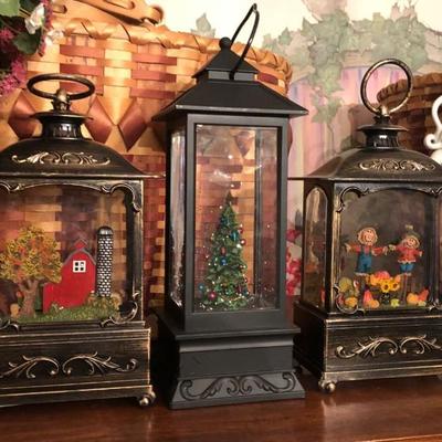 Holiday Lighted Lanterns with Lights and Swirling Glitter