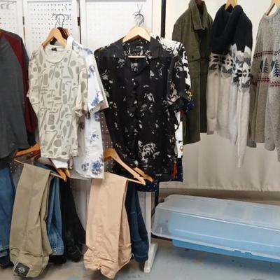 Men's Clothing - M -Hollister- Cactus Man- Members Only