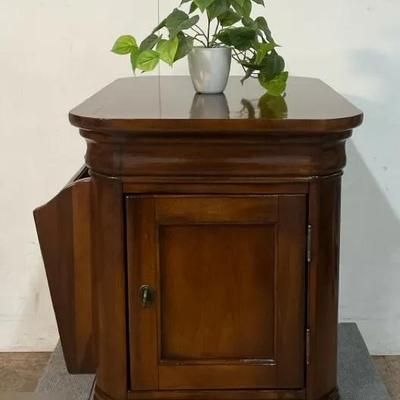 Bedside Table W/ Magazine Rack 