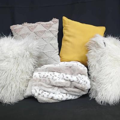 Southwestern & Luxe Cozy Home Décor Ensemble – Magaschoni, Soft Surroundings & Artisan Textiles
