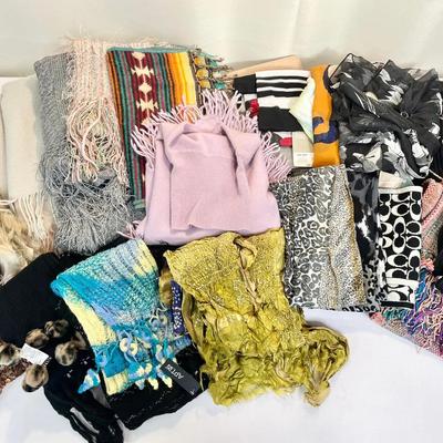 Assorted Shawls, Scarves & Small Cashmere – Designer & Artwear Mix