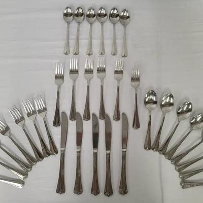 32-pc Set Rogers Company "Victory" Flatware