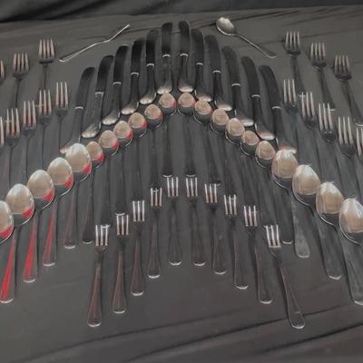 95-pc Set Supreme By Towle Stainless Flatware